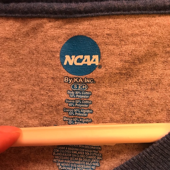 Kentucky Wildcats Shirt - Picture 2 of 3